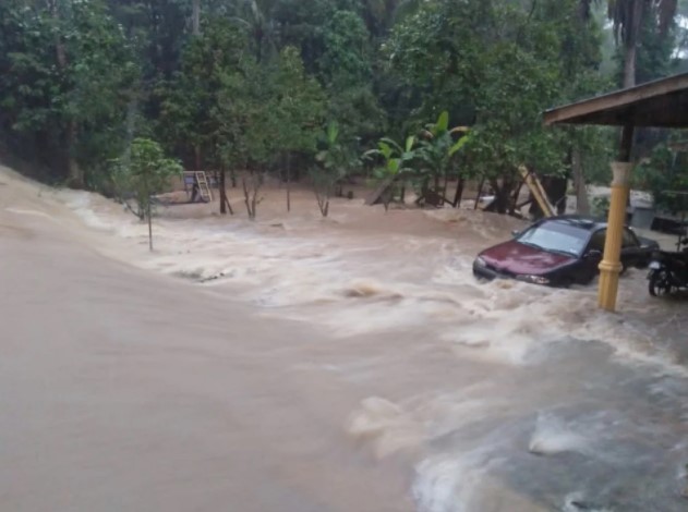 Lebih 1,000 mangsa banjir di Jeli