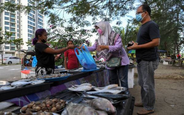 Pasar pagi Orang Asli tawar hasil sungai, laut ‘tidak masuk akal’