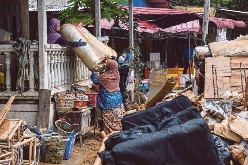 Mangsa banjir di pusat pemindahan terus berkurang