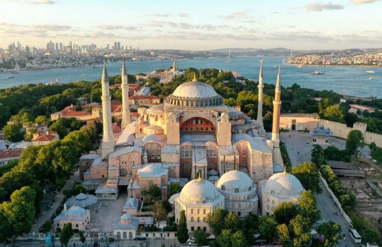 Masjid Besar Hagia Sophia kembali adakan solat terawih