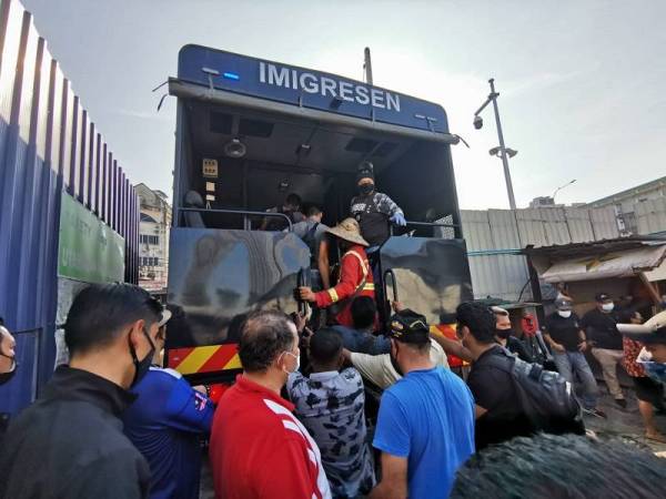 PATI mengaku warga tempatan elak dicekup