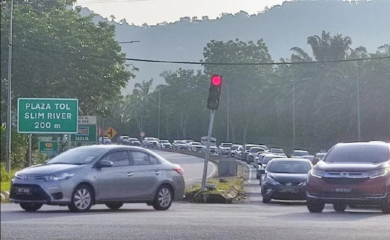 Ramai keluar ke jalan lama Kuala Lumpur-Ipoh