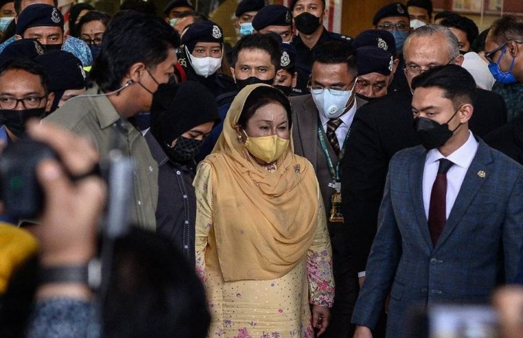 Rosmah menangis rayu diringankan hukuman