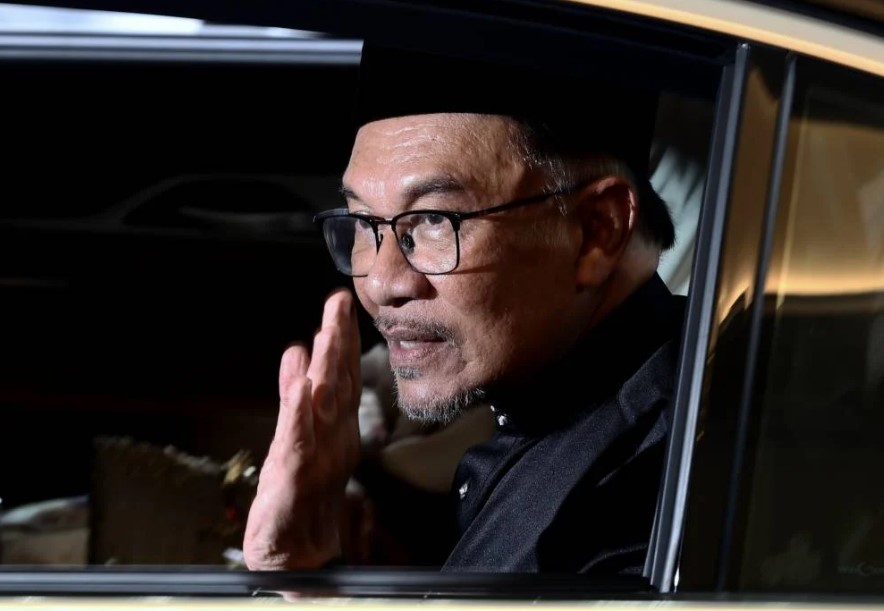 Anwar umum Isnin cuti khas