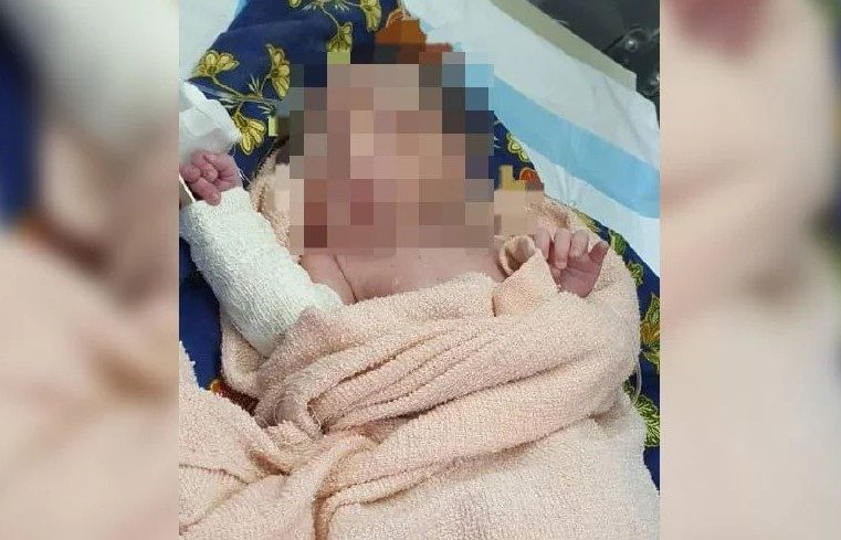 Bayi perempuan baru lahir ditemui di belakang kenderaan