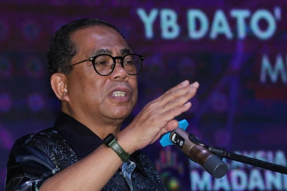 Jangan terlalu yakin penyokong BN akan undi calon PH – Khaled