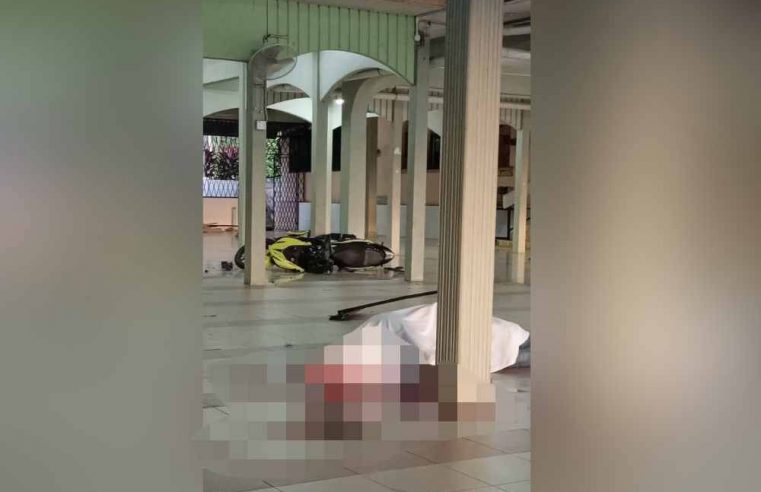 Lelaki maut, motosikal terbabas masuk ruang solat masjid