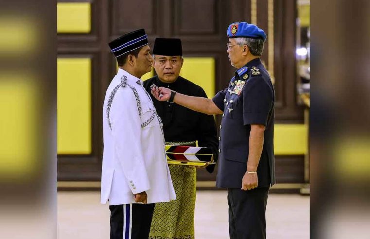 Wira Op Daulat, Mohamad Hasnal terima pingat panglima gagah berani