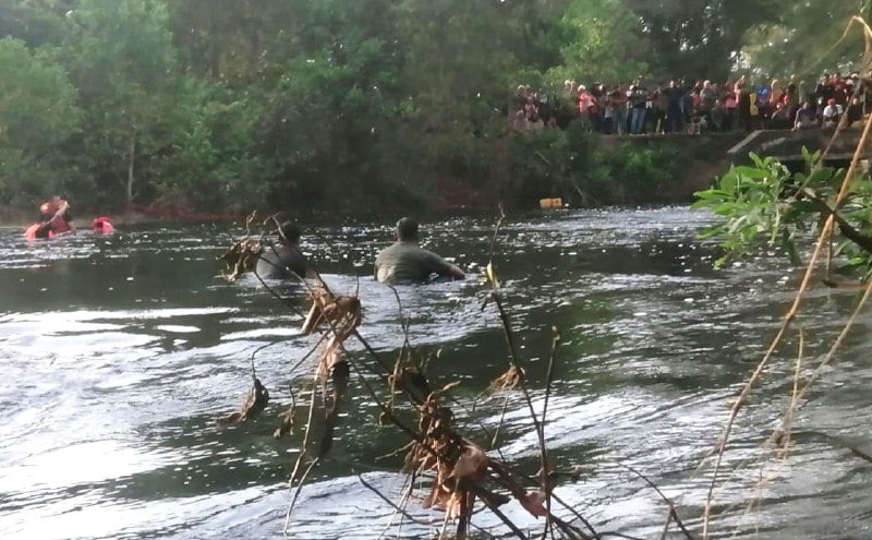 Pelajar lemas ketika mandi di kawasan paya