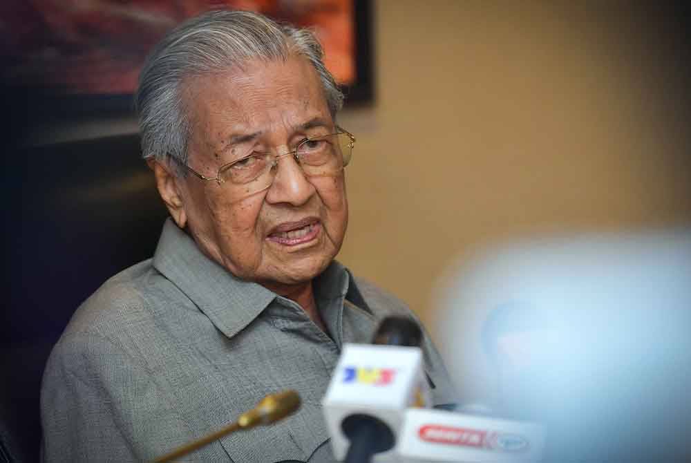 Tun M dimasukkan ke IJN kerana jangkitan