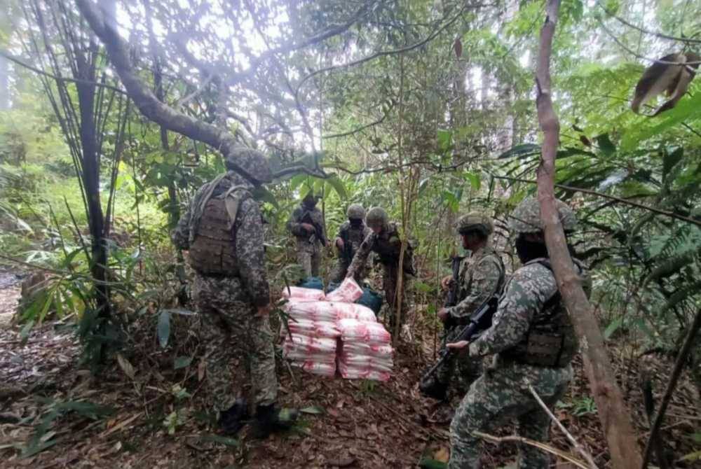 ‘Transit’ gula, diesel dalam hutan sebelum seludup ke negara jiran